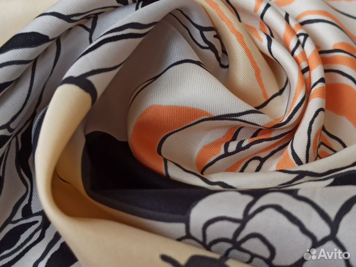 Белый платок Chanel ручная подгибка 3цв