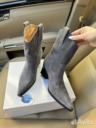 Казаки замшевые женские Celine серые