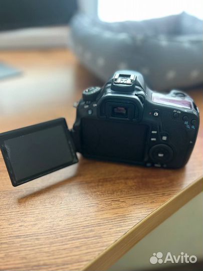 Зеркальный фотоаппарат canon 60d