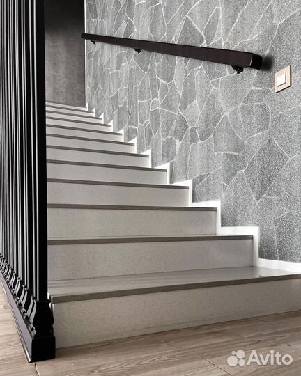 Лестница из искусственного камня акрил и кварц