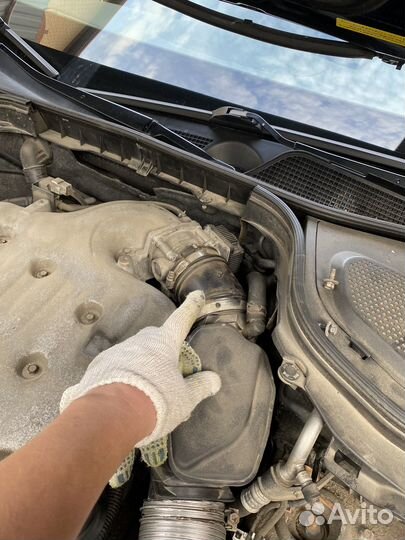 Патрубок Infiniti M35 16576EG000 16576EG200