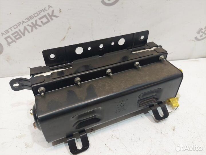 Подушка безопасности пассажирская (в торпедо)