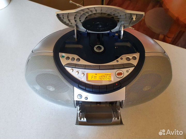 Магнитола sony