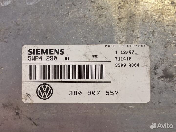 Блок управления двигателем Volkswagen Passat VAG