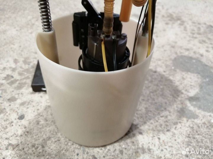 Насос топливный в бак Skoda Yeti рест. 2016