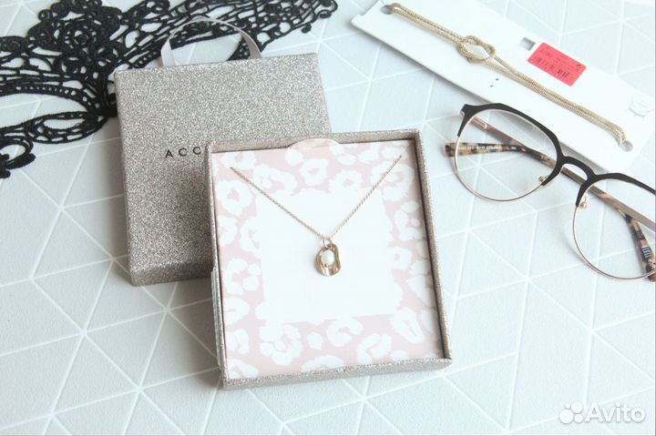 Км Брендовые украшения на шею