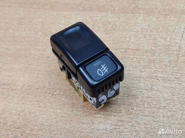 Кнопка противотуманнных фар, Volvo 960