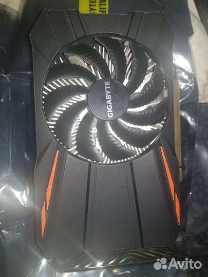 Видеокарта Radeon RX 560 4gb