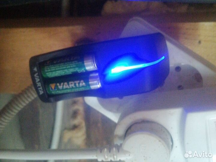 Зарядное устройство