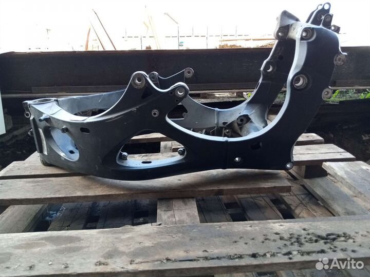 Рама yamaha новая