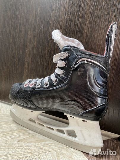 Хоккейные коньки bauer