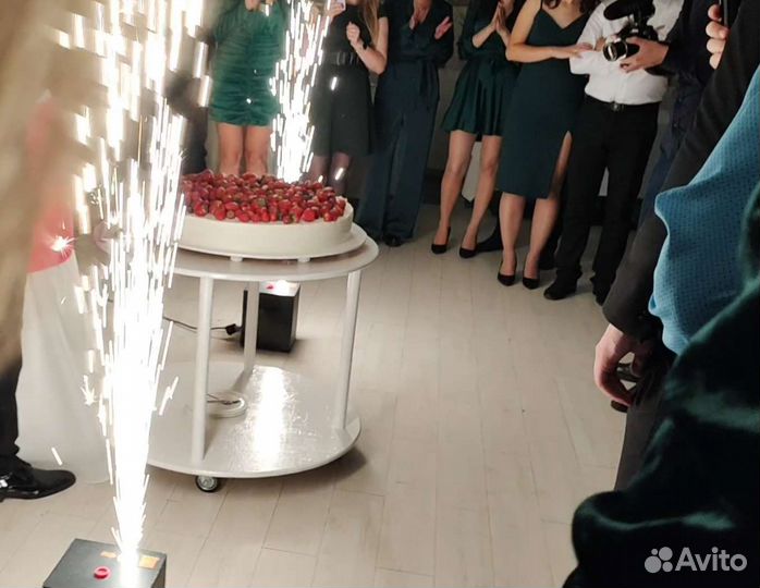 Тяжелый дым и холодные искры - фонтаны на праздник