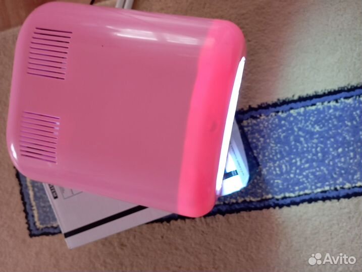 Лампа для сушки ногтей