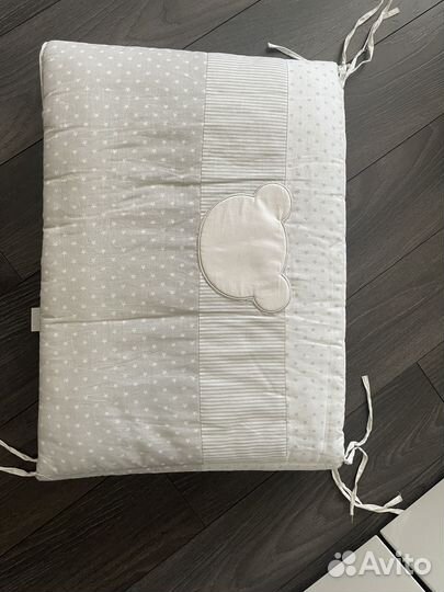 Бампер на кроватку