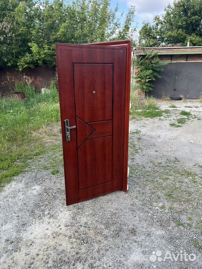 Дверь входная металлическая