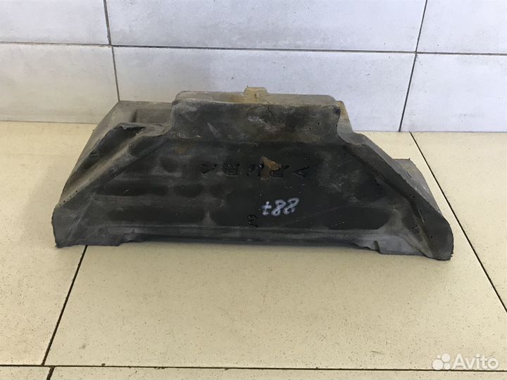 Накладка (кузов внутри) Hi Lux 2015