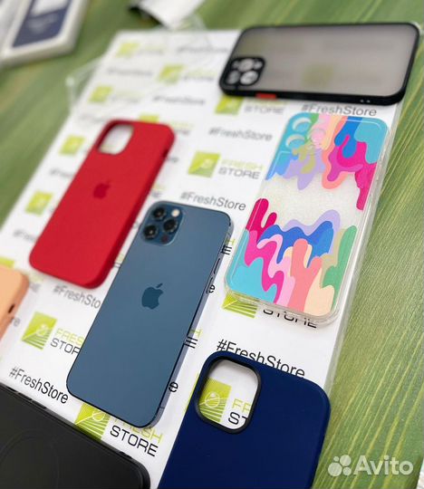 Чехлы на iPhone 12 / 12Pro