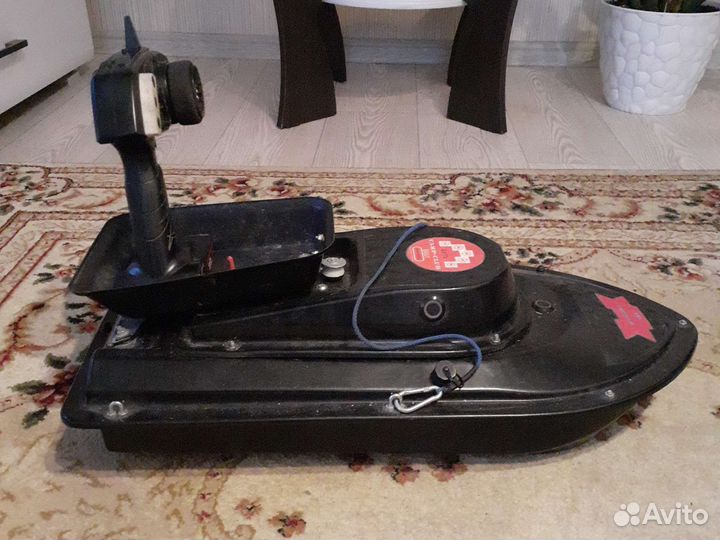 Прикормочный корабль