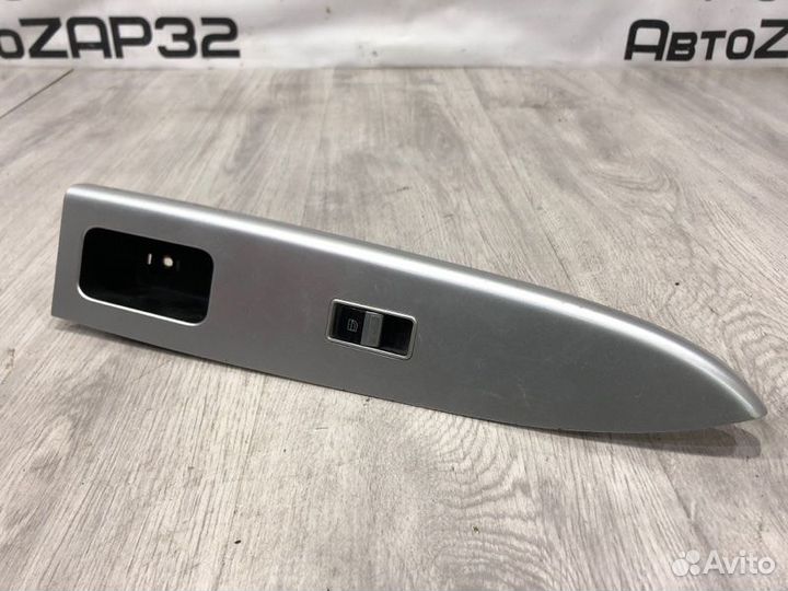 Кнопка стеклоподьёмника передняя правая Lifan