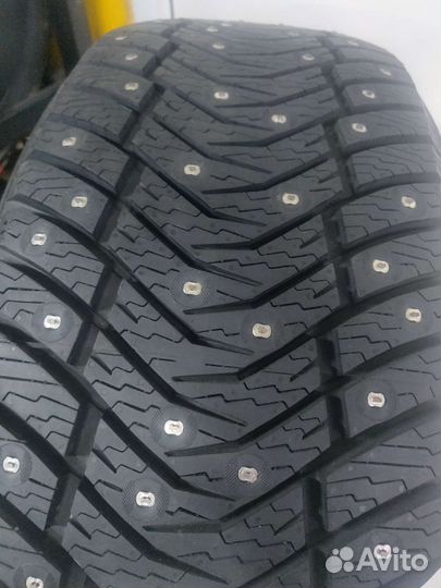 Yokohama IceGuard Stud IG65 235/55 R19