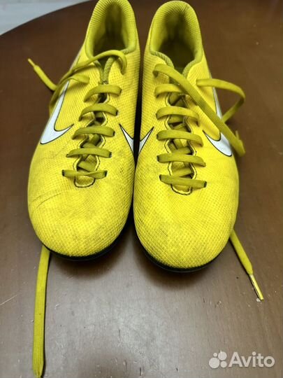 Футбольные бутсы nike 37,5