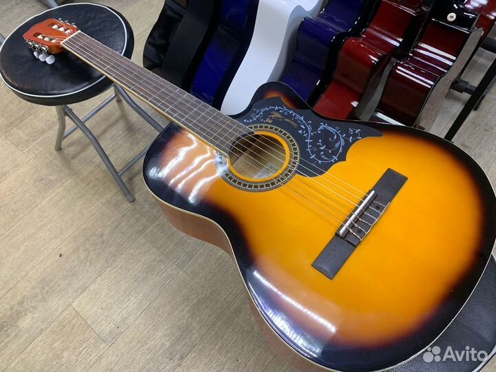 Гитара классическая с вырезом