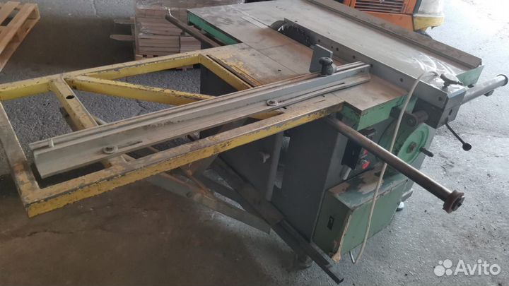 Формато раскроечный станок циркулярка с кареткой