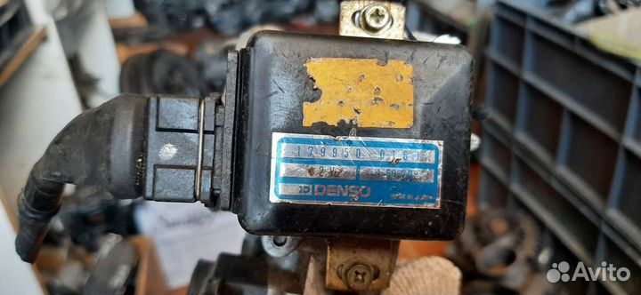 Дроссельная заслонка Mazda 323 1799500161