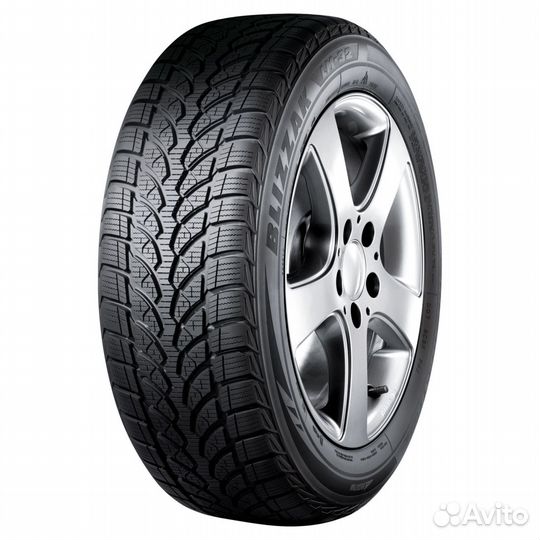 Bridgestone Blizzak LM-32 245/40 R20 95W