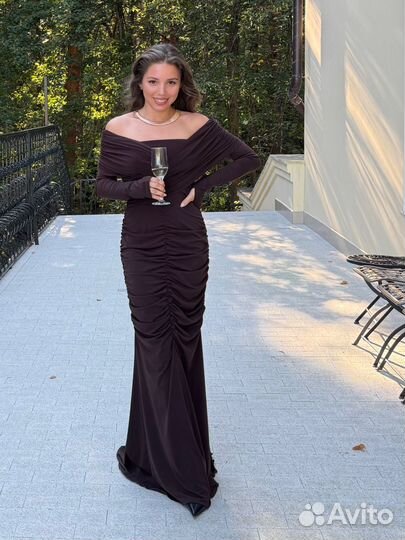 Платье вечернее