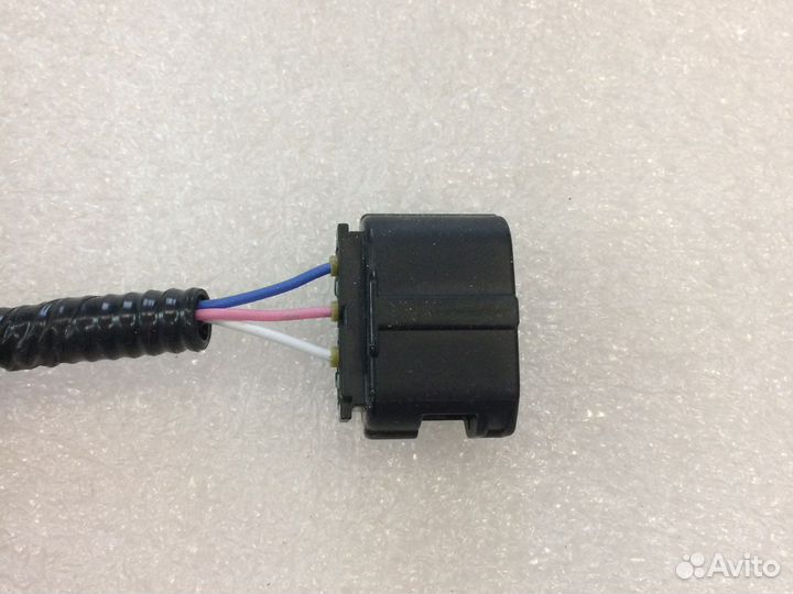 Фишка парктроника 3 пин Тойота Камри,Прадо,Lc 200