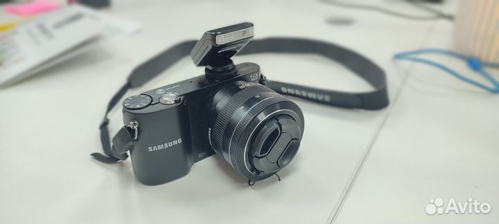 Зеркальный фотоаппарат Samsung nx1000