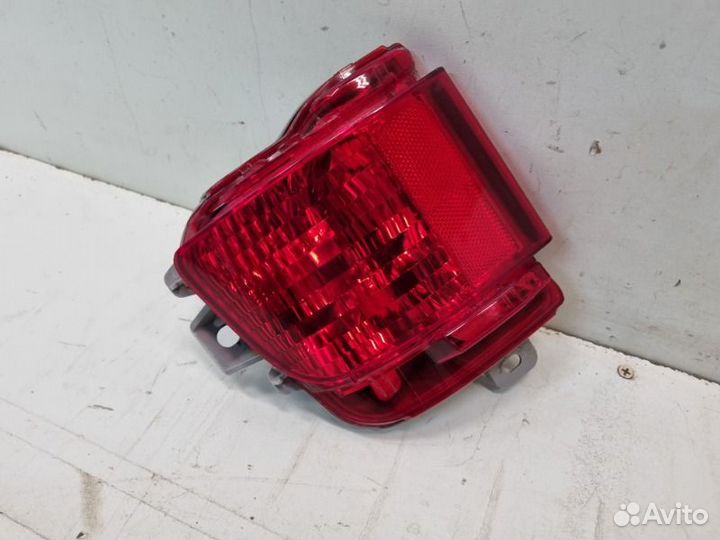 Фонарь противотуманный задний левый Toyota Land