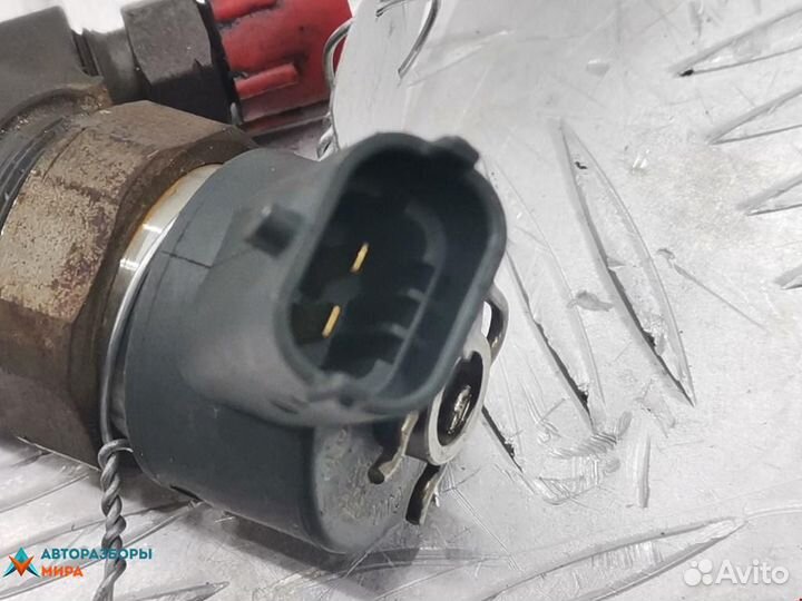 Форсунка Renault Scenic 2 рест. 2010 8200389369