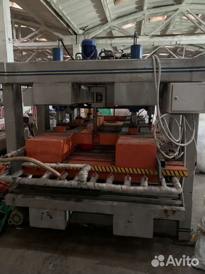 Гидравлический пресс горячий