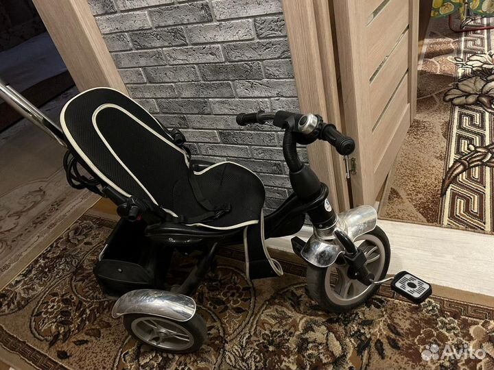 Детский велосипед с ручкой