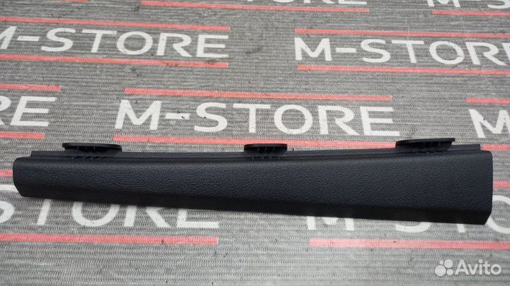 Накладка стойки кузова передняя левая Audi Q5 8R