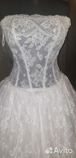 Платье свадебное новое р 44 белое пышное