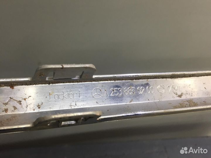 Молдинг заднего бампера Mercedes GLC-klasse 253 GL