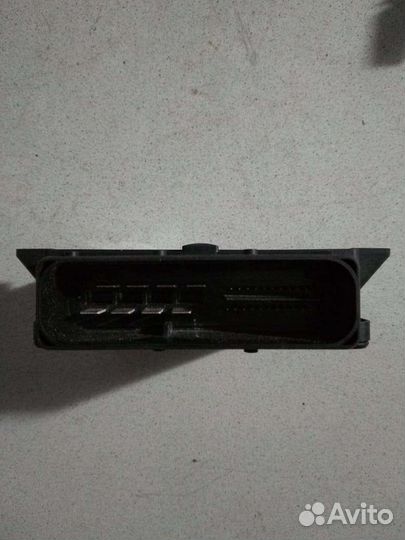Блок управления стояночным тормозом Audi A4 B8