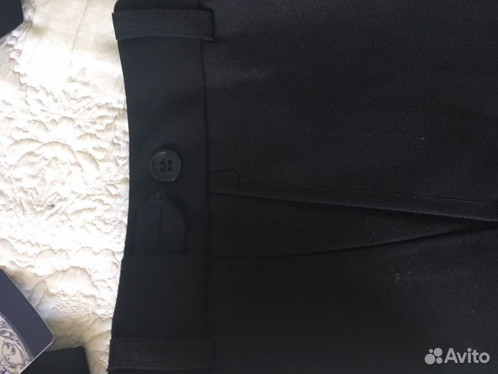 Костюм для школьника новый 122размер