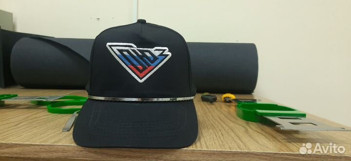 Вышивка на кепках