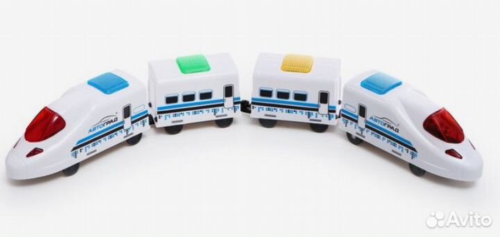 Поезд «Скорый», русская озвучка, работает от батар