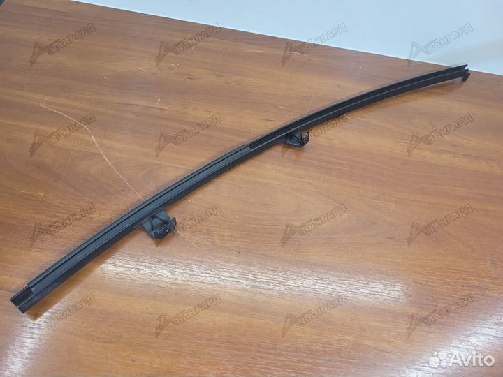 Направляющая стекла задняя право Mitsubishi Aspire