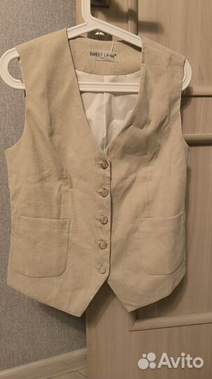 Жилетка вельветовая новая