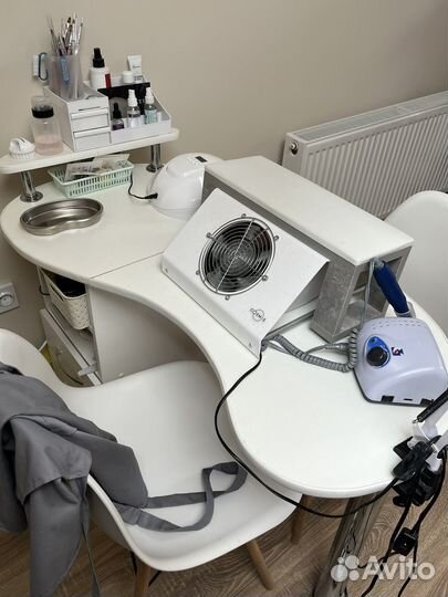 Маникюрный стол складной б/у