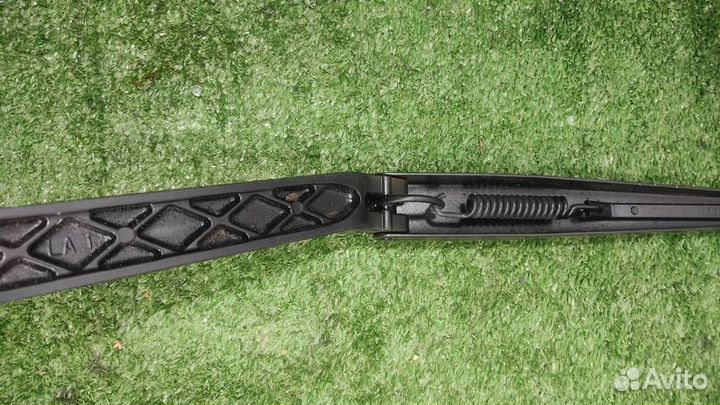 Поводок стеклоочистителя левый Nissan X-Trail T30