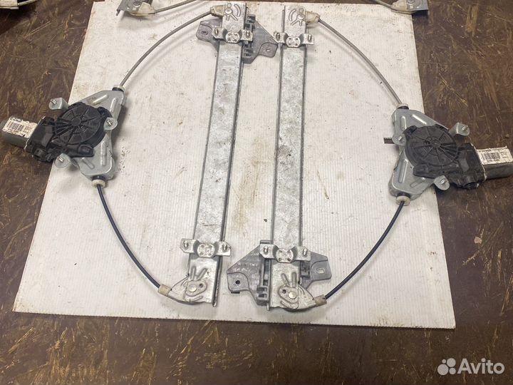 Стеклоподъемник передний Kia rio 3