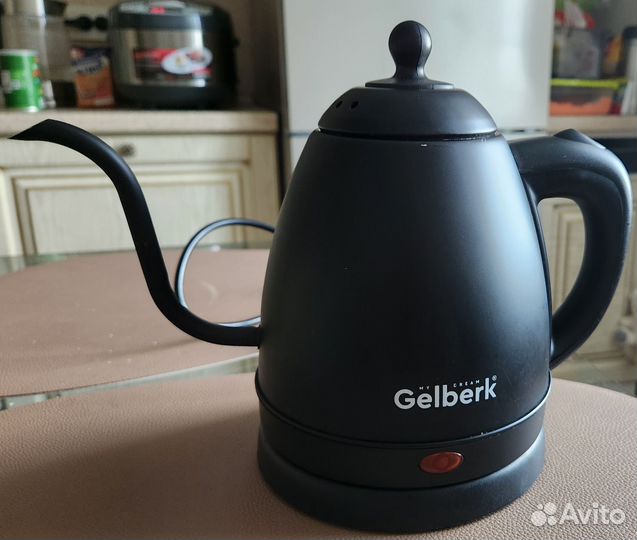 Чайник электрический Gelberk с тонким носиком
