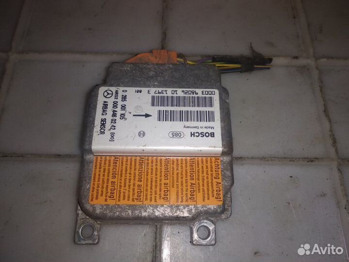 Блок управления аирбаг Mercedes Vito W638 OM 611